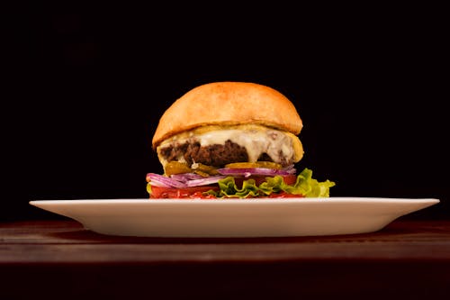 Close-up Photo of a Cheeseburger 