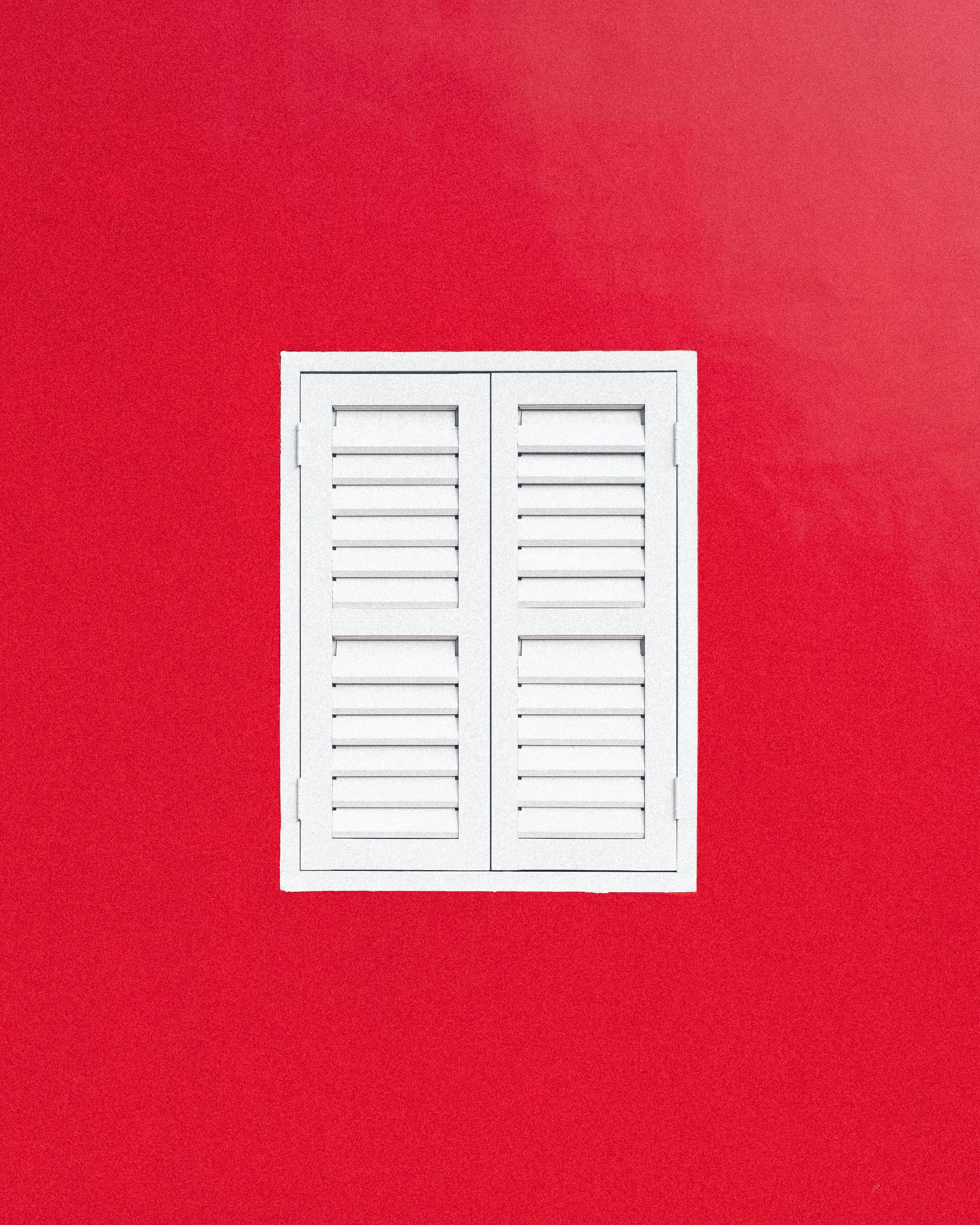 Photo gratuite de arrière-plan rouge, blanc, bois
