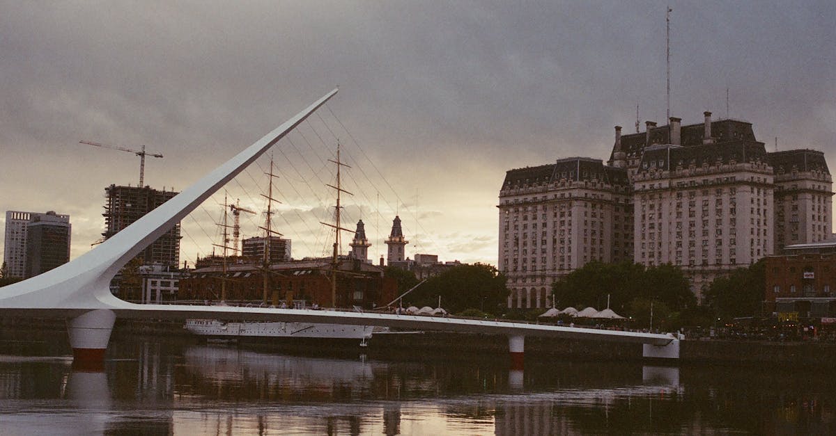 惠譽調升阿根廷主權信用評等至CCC+,經濟信心回溫