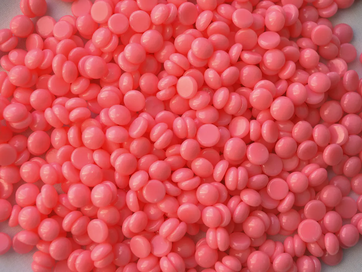 Before-and-after comparison showcasing the effects of laser waxing for permanent hair reduction. Alt text: Visual representation of permanent hair reduction achieved through laser waxing treatments.