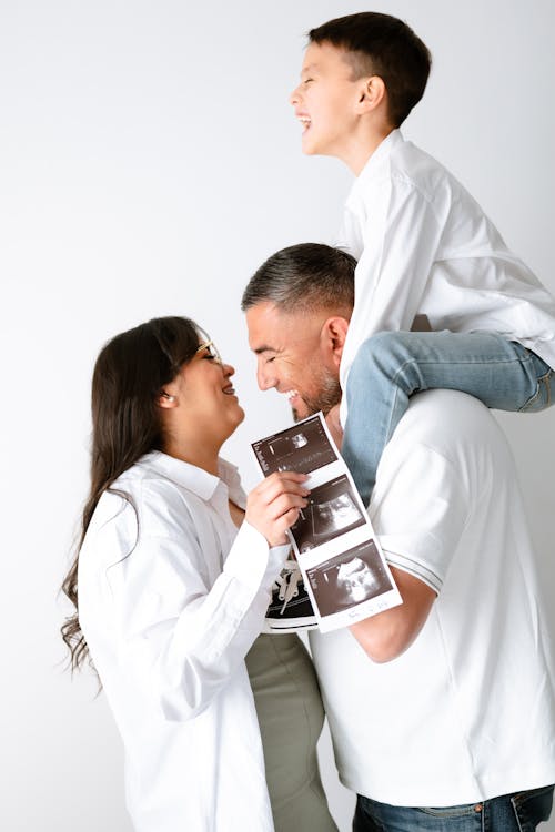 бесплатная Бесплатное стоковое фото с беременная, вертикальный выстрел, женщина Стоковое фото