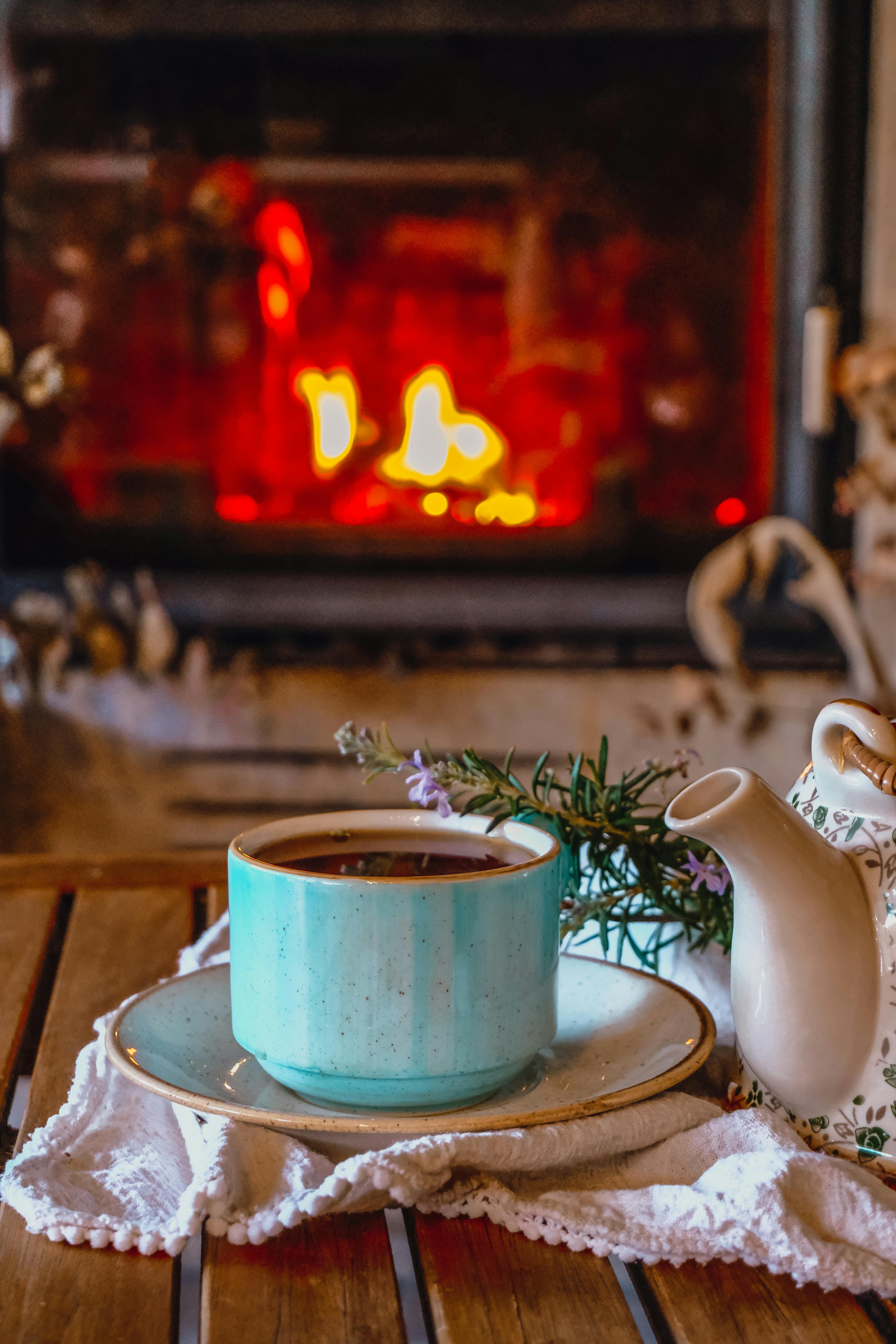 Pot of tea on a fireplace hi-res stock photography and images - Alamy