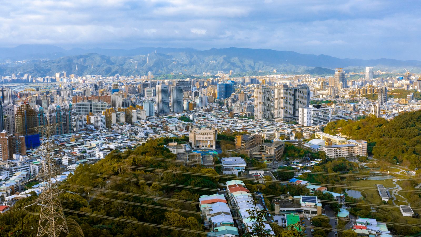 Skyline Taipei untuk artikel Taiwan Travel Authorization Certificate