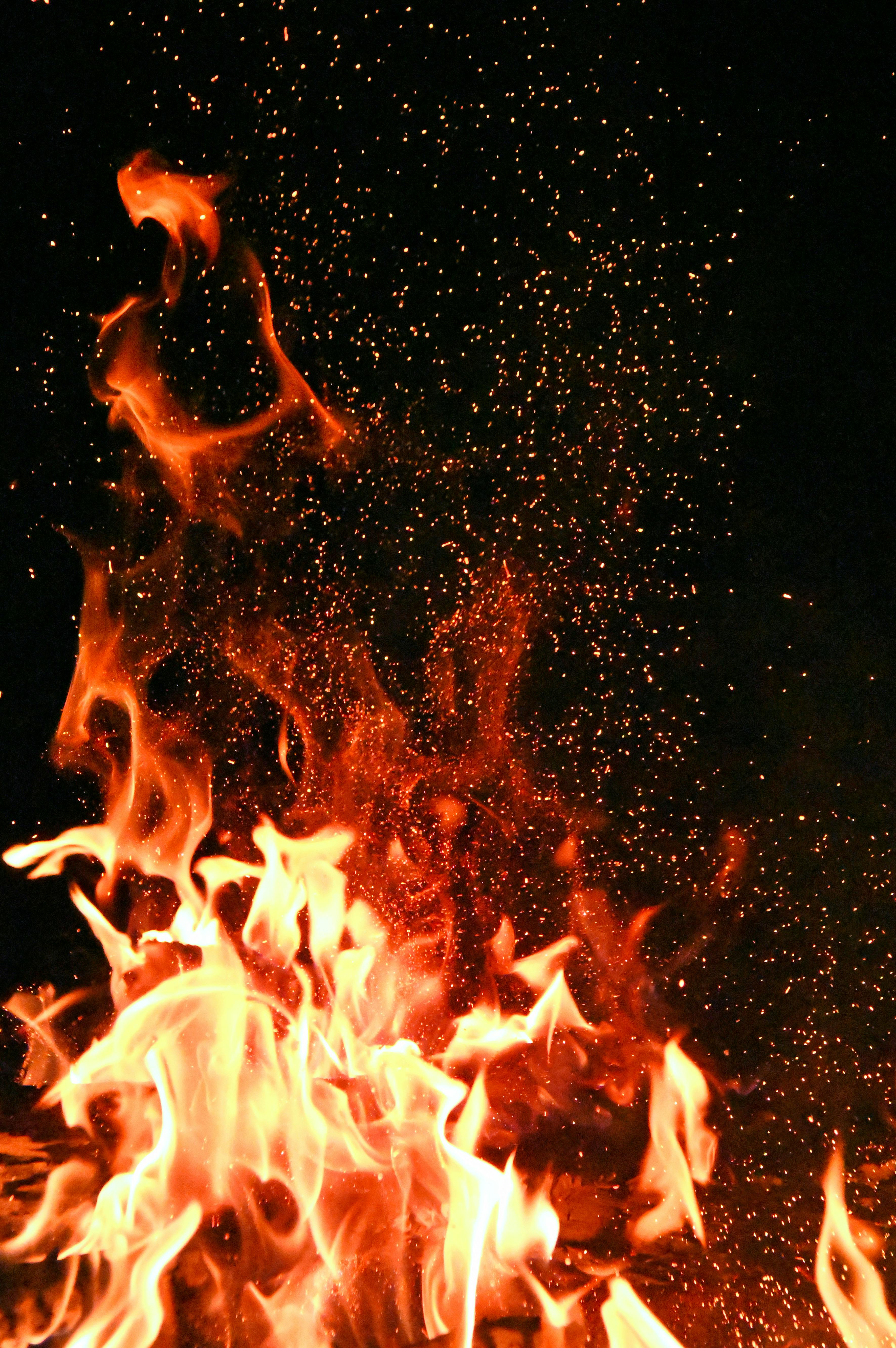 Red and Orange Fire · Free Stock Photo