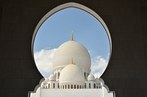 Sheikh Zayed Grand Mosque in Abu Dhabi