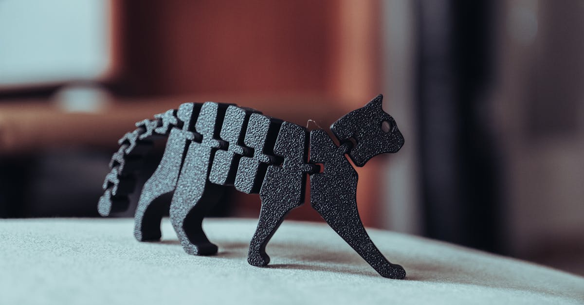 英相訪日強化國防合作 高市送施凱爾貓玩具展友誼