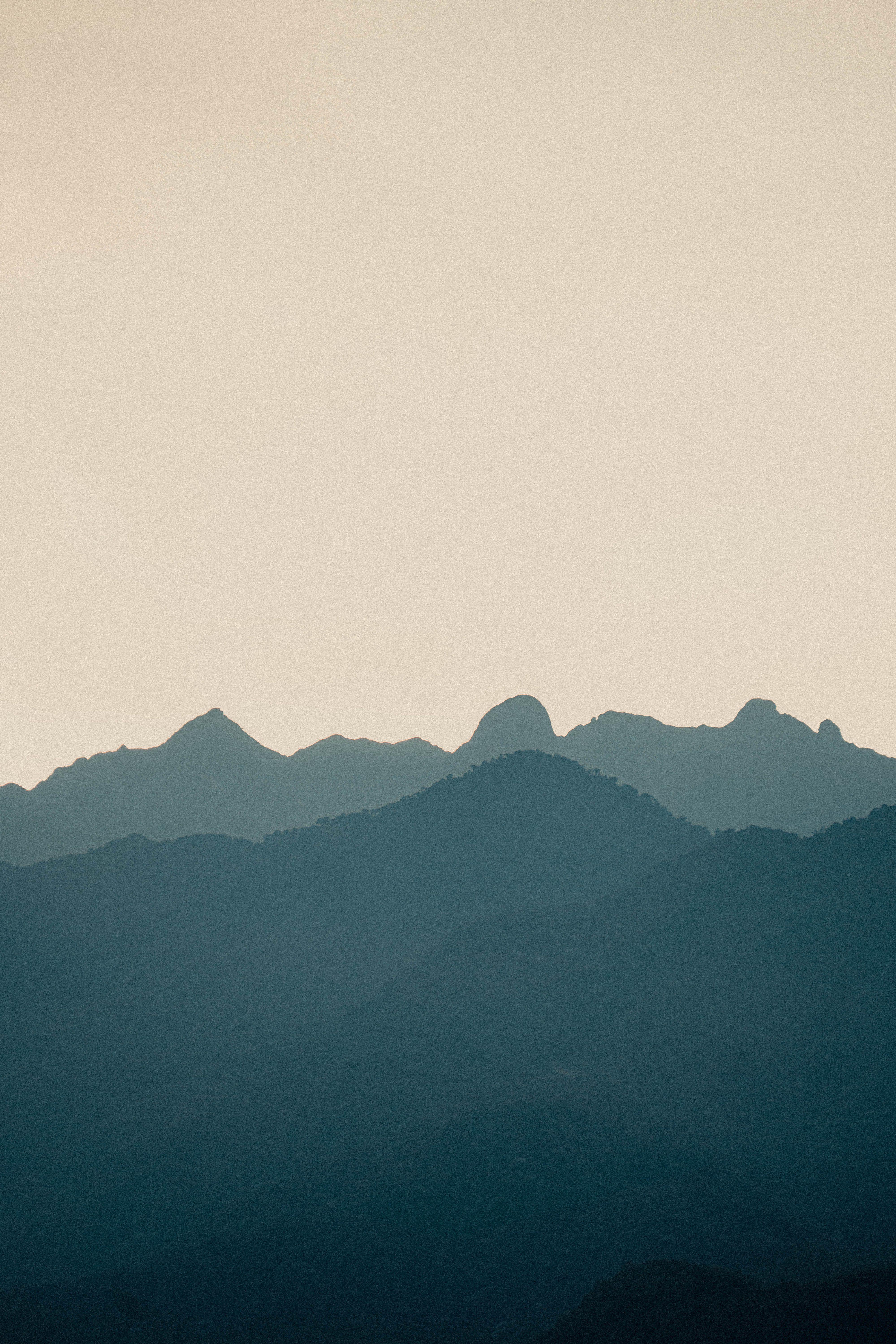 An overview of the 10 highest mountain peaks in the United States and their glaciers