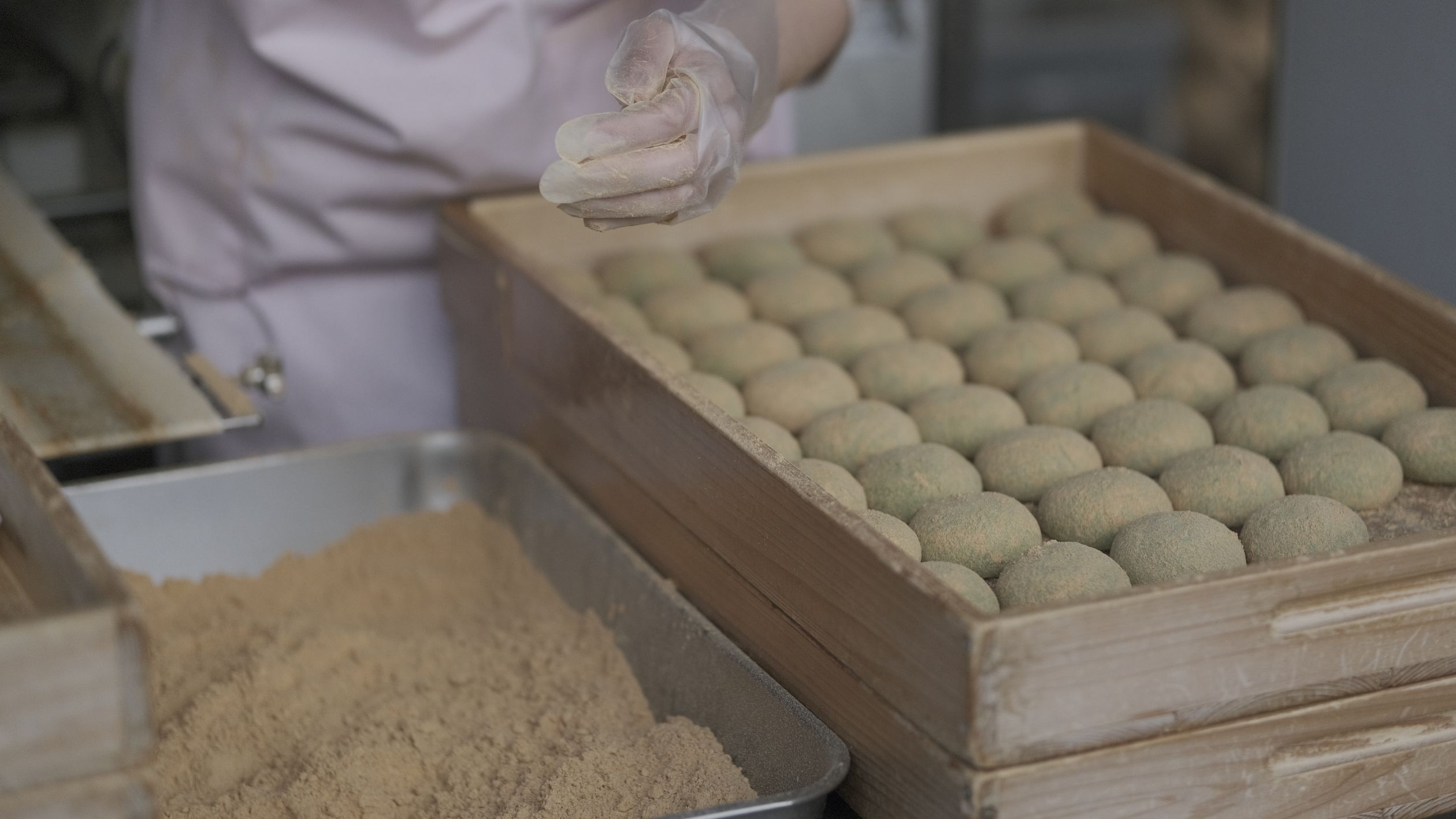 Baker Preparing Rice Cakes · Free Stock Photo