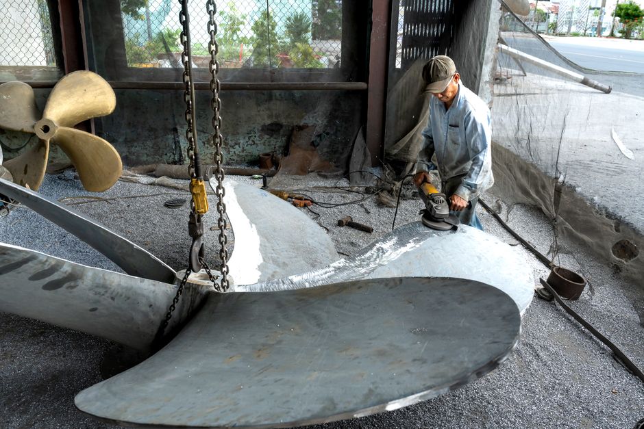Propeller repair and maintenance services - boat propeller repair miami