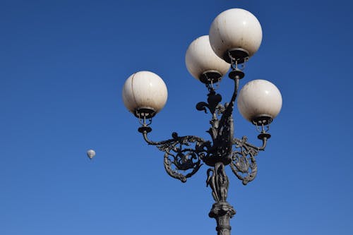 Darmowe zdjęcie z galerii z balon na gorące powietrze, czyste niebo, latarnie