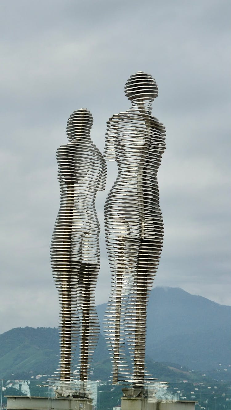 Photo Of The Ali And Nino Statue In Batumi, Georgia