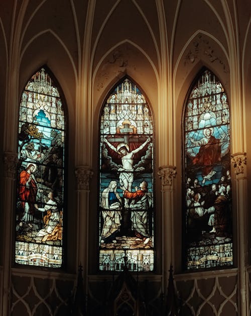 Gratis lagerfoto af farvet glas, gotisk arkitektur, interiør