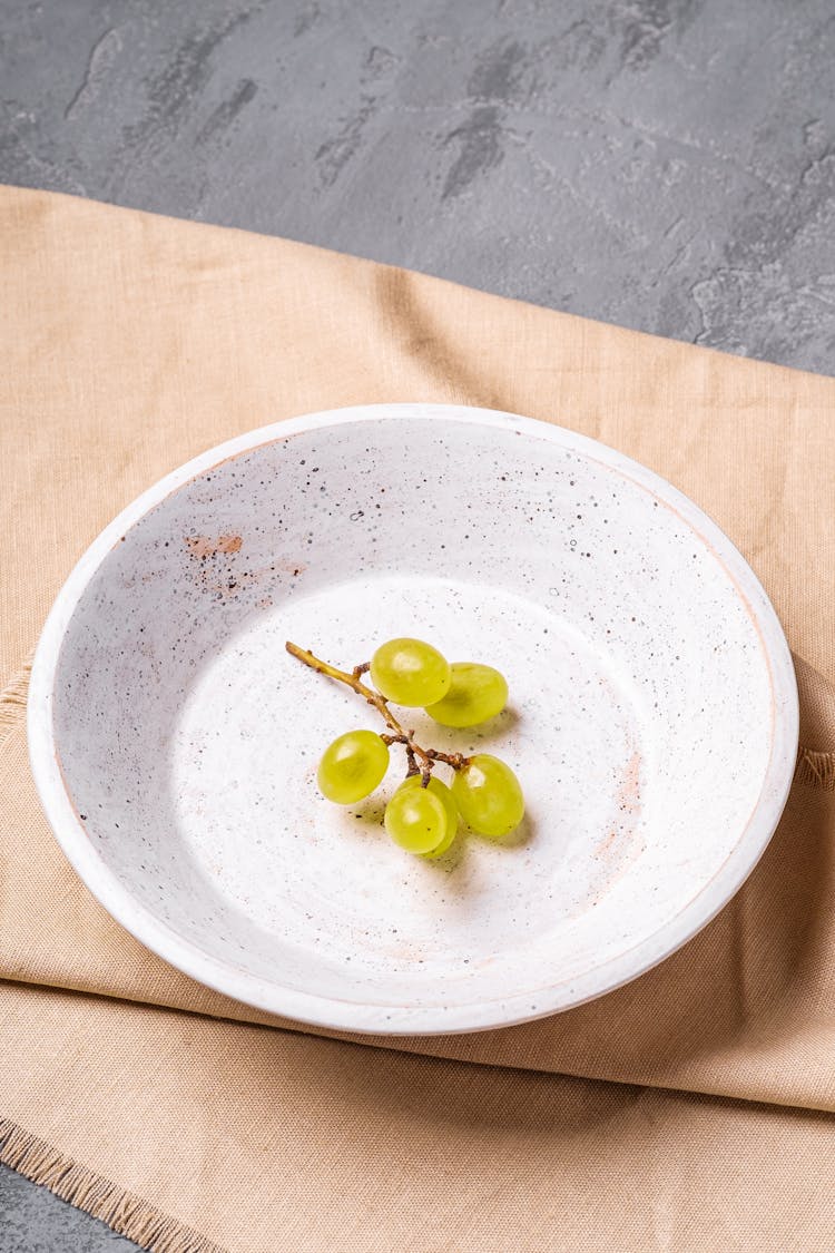 Grapes On Plate 