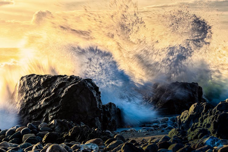 Wave Crashing On The Rocks 