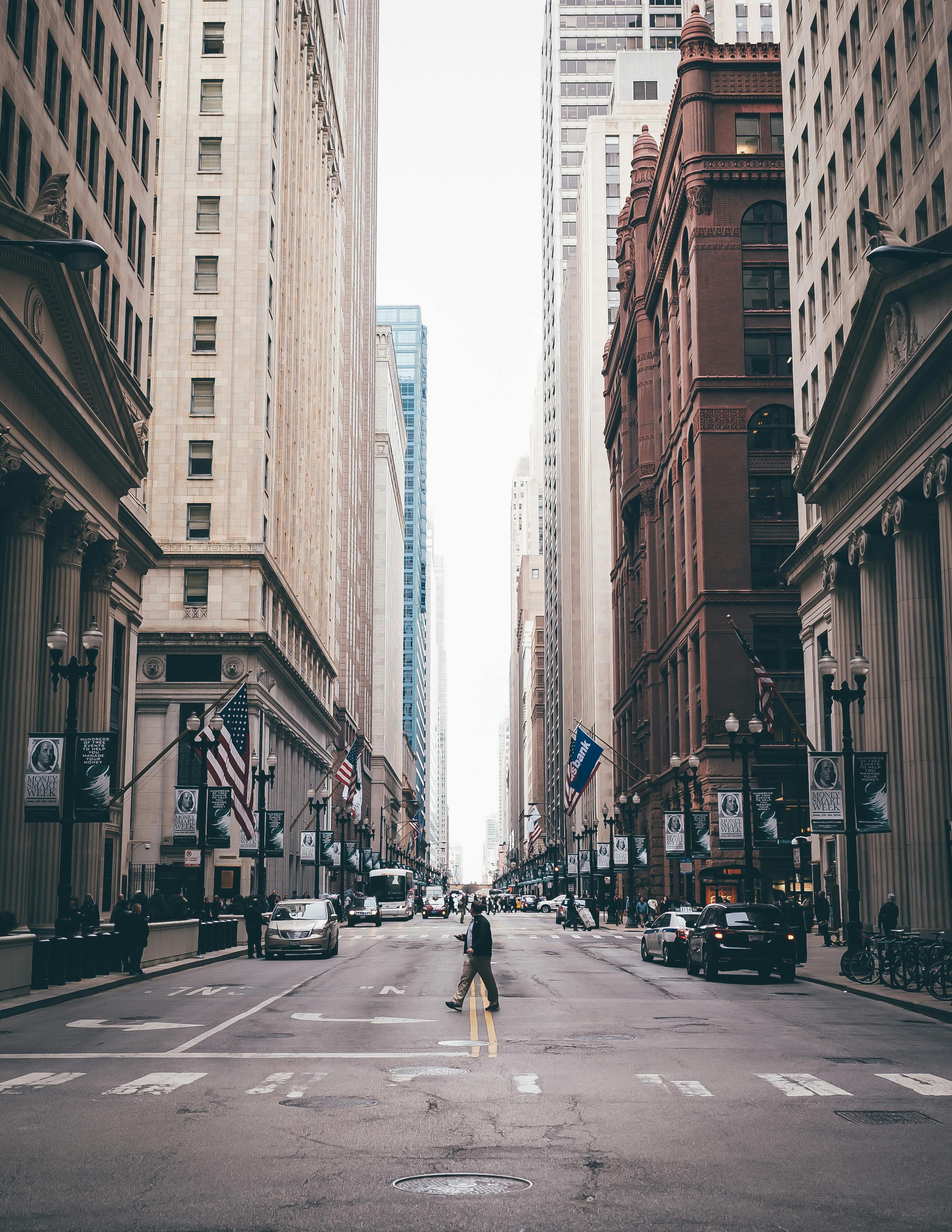 100 Street Pictures  Download Free Images on Unsplash