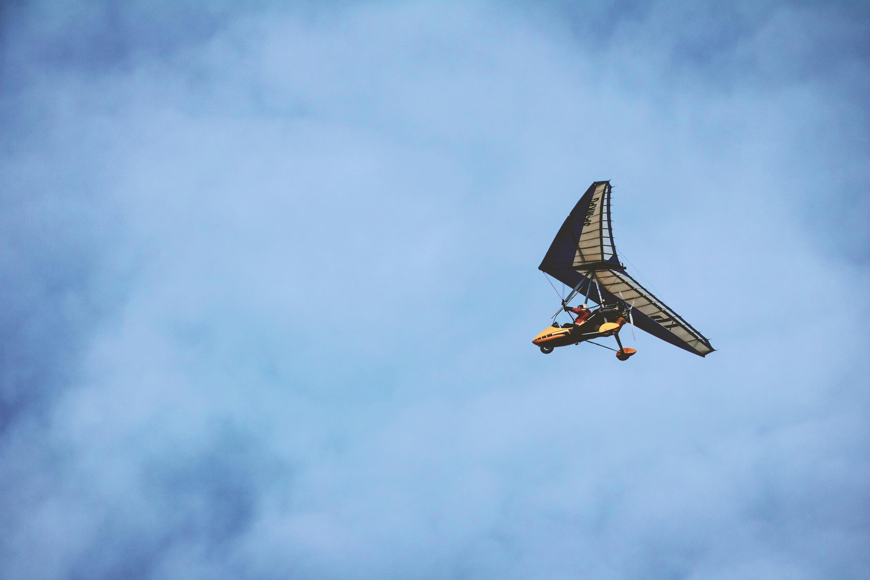 airplane in flight