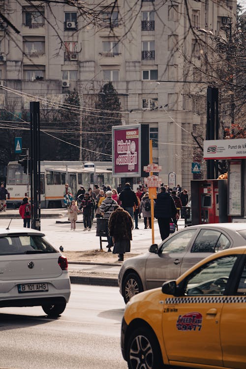 meşgul, şehir trafiği, Sokak fotoğrafçılığı içeren Ücretsiz stok fotoğraf