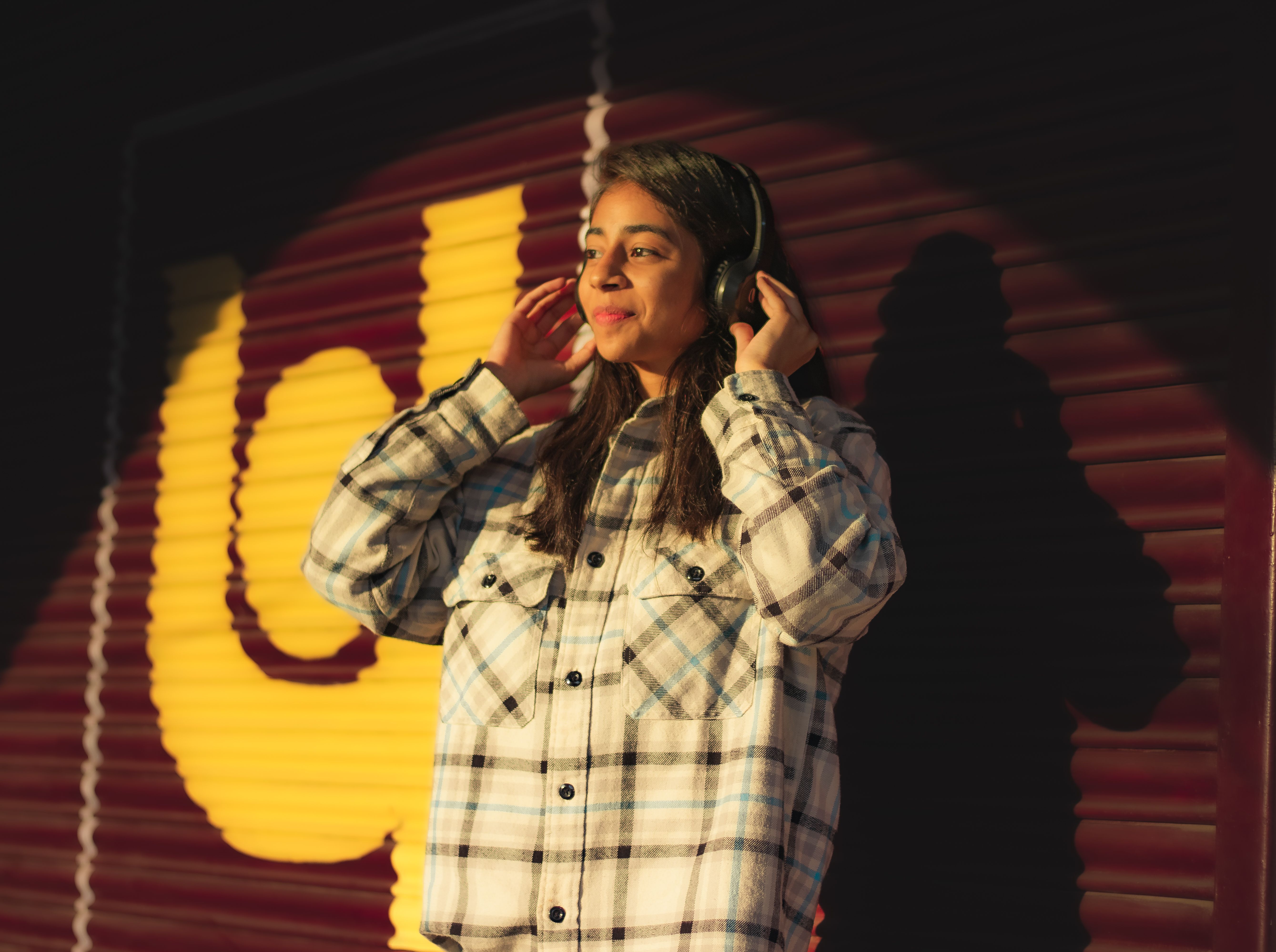Beatport Launches Track ID: Music Discovery Tool for DJs Out Now — Photo by Shantanu Kumar on Pexels