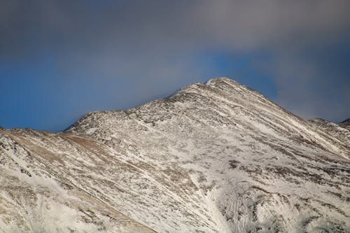 Foto profissional grátis de alta altitude, céu azul, com frio
