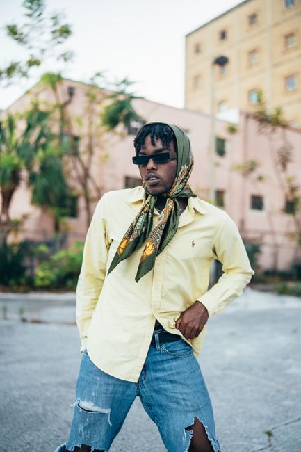 10 Gaya Streetwear: Ekspresikan Diri dengan Gaya yang Unik 10 Gaya Streetwear: Ekspresikan Diri dengan Gaya yang Unik