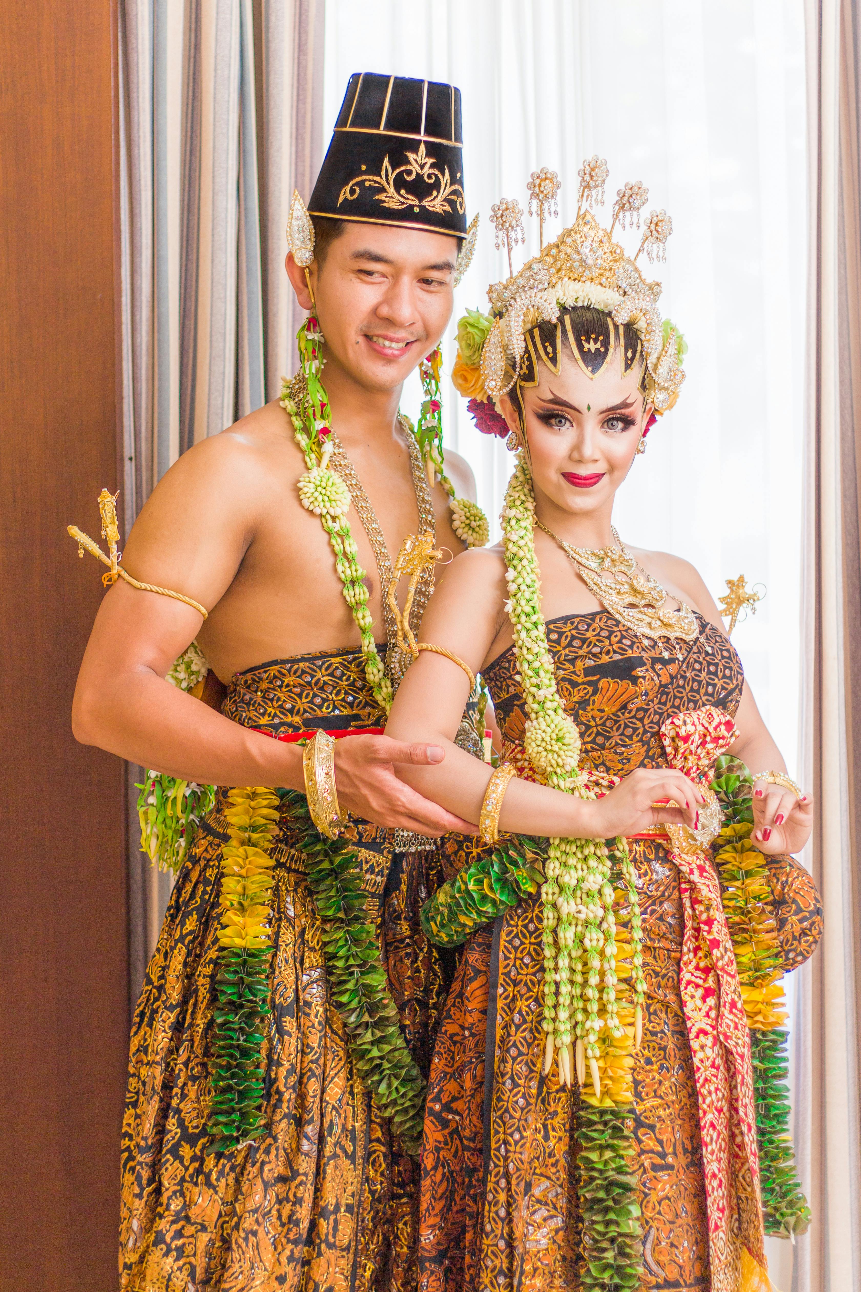 Traditional javanese 2025 wedding dress