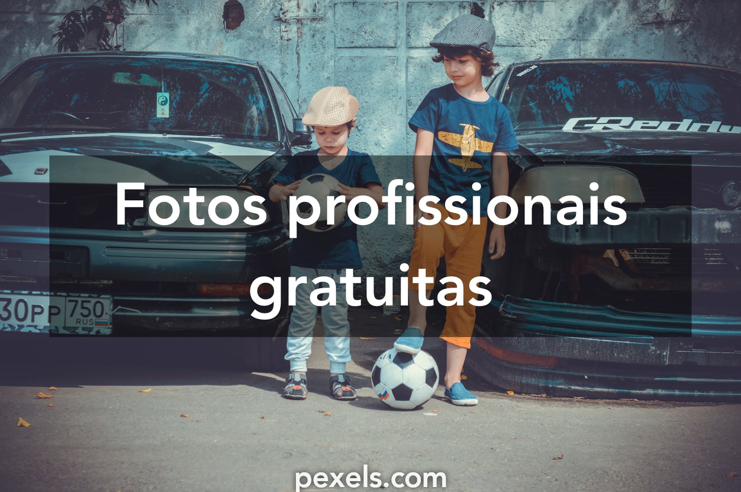 Foto de Furknsaglam no Pexels  Futebol fotos, Cartaz de futebol, Bola de  futebol