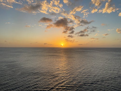 Δωρεάν στοκ φωτογραφιών με δύση του ηλίου, θάλασσα, κρουαζιερόπλοιο