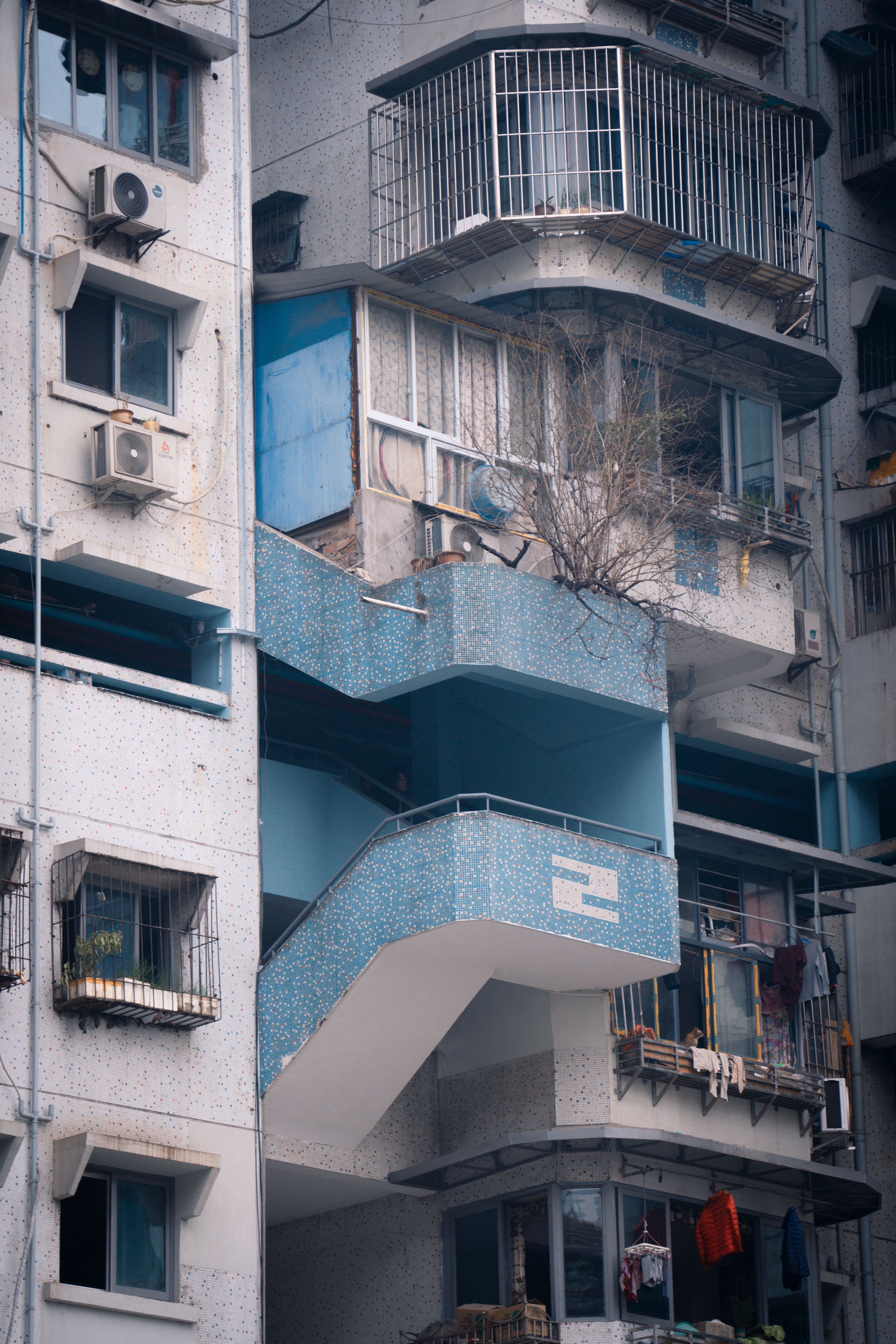 Residential Building in City · Free Stock Photo