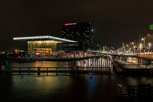 Foto d'estoc gratuïta de amsterdam, arquitectura moderna, canal