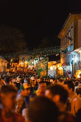 Street carnival at night — photo by Douglas Mendes on Pexels