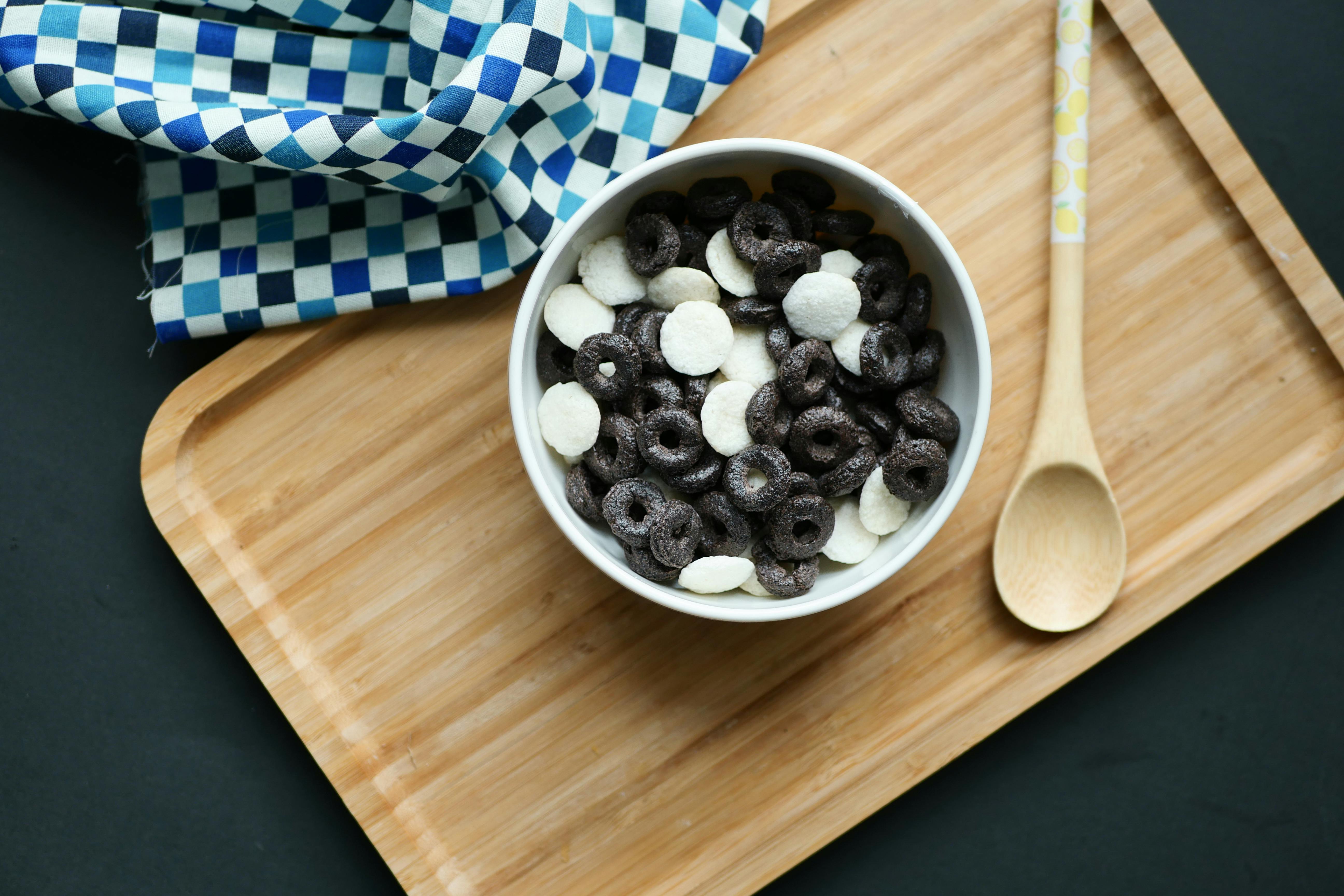 General Mills Cuts Outlook Due to Weak Consumer Sentiment — Photo by Towfiqu barbhuiya on Pexels