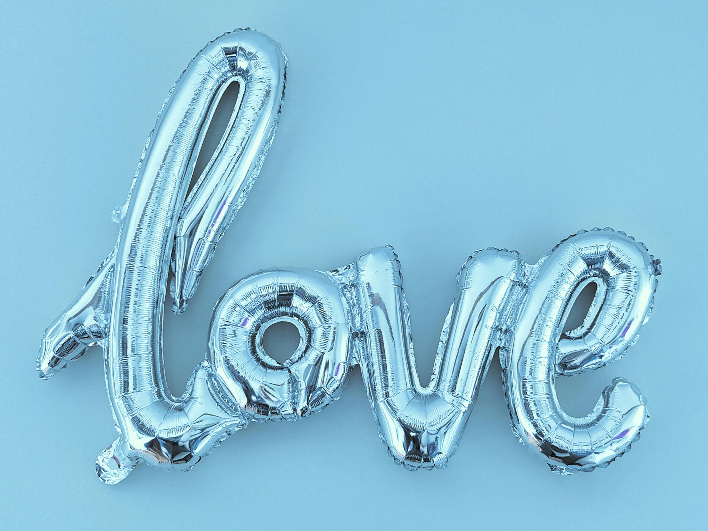 5 HUGE Graphic Design Trends 2025 🎉