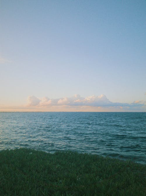 Безкоштовне стокове фото на тему «берег моря, вертикальні постріл, горизонт»