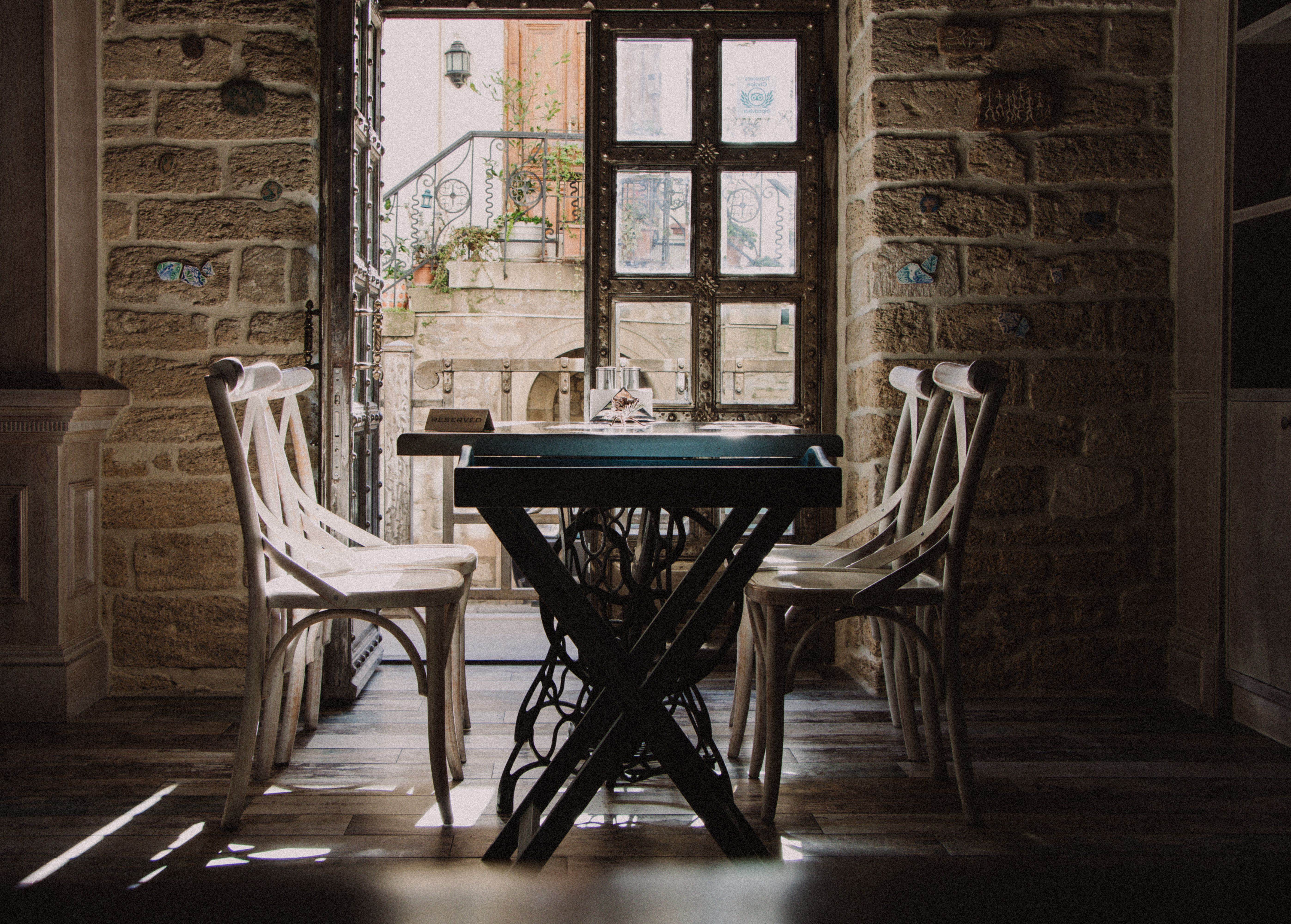 Natural Stone Interior in Cyprus: What Works and Why — illustrasjonsbilde