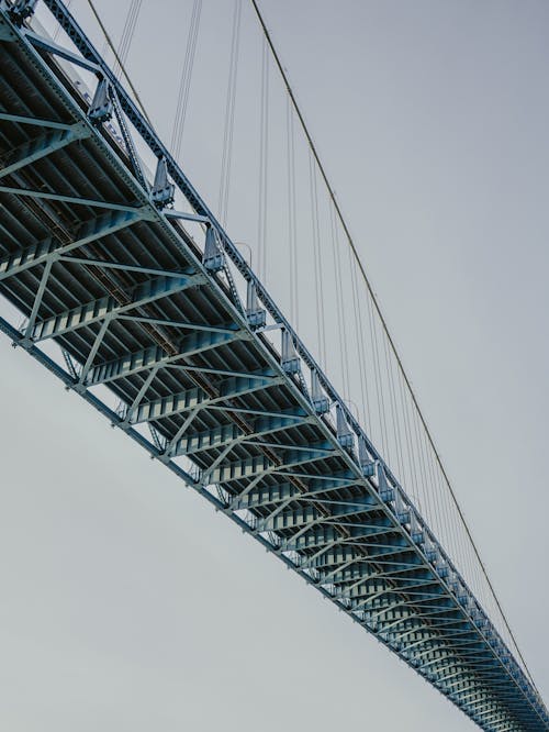 低角度, 吊橋, 垂直拍攝 的 免費圖庫相片