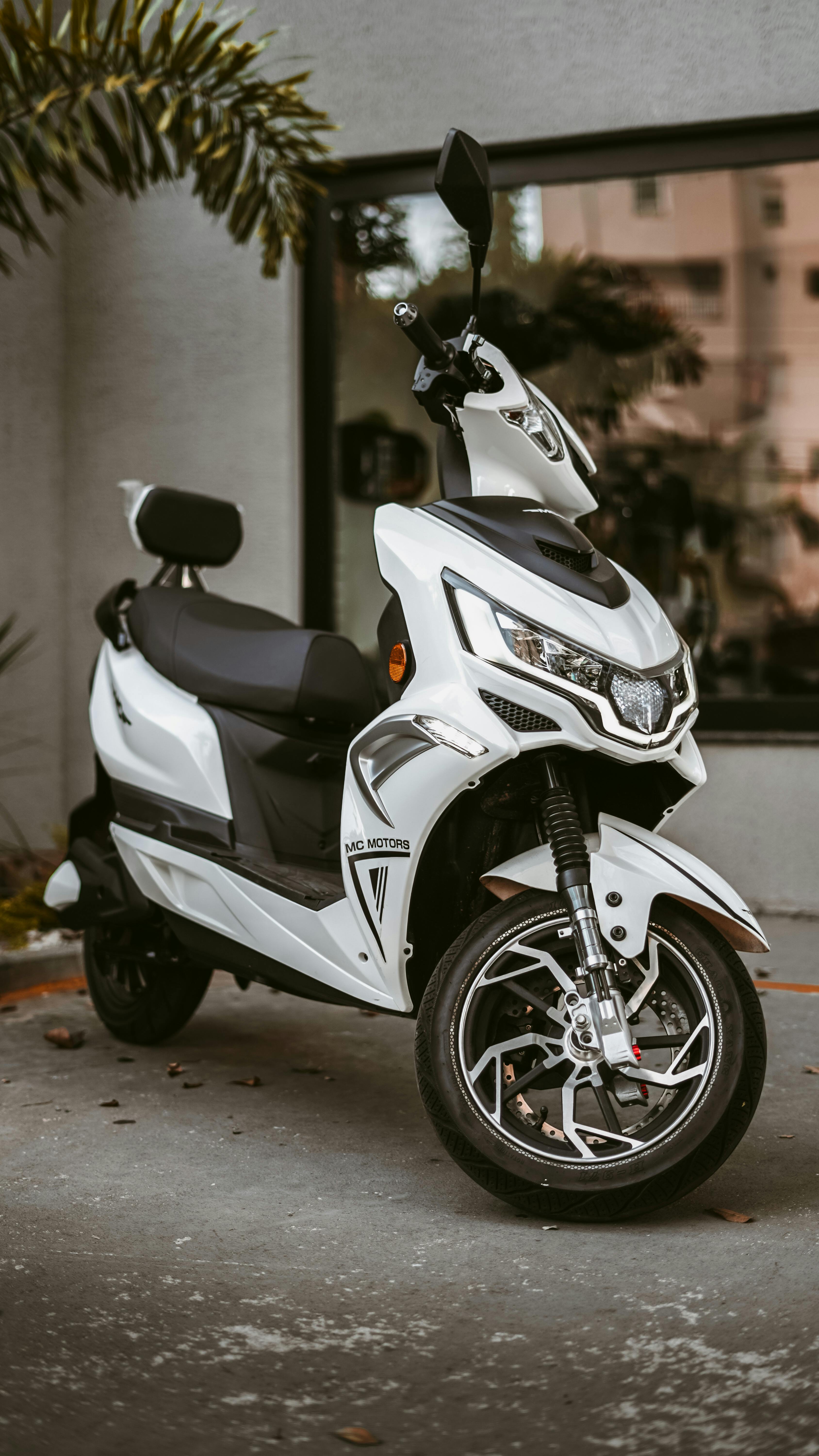 Gratis Fotos de stock gratuitas de acabado mate, acera, al aire libre Foto de stock