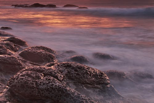 akşam karanlığı, deniz, gün batımı içeren Ücretsiz stok fotoğraf