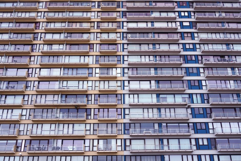 Fico chce ozivit vystavbu najomnych bytov. Na rozbehnutie projektov v mestach a obciach potrebuje 37 milionov eur