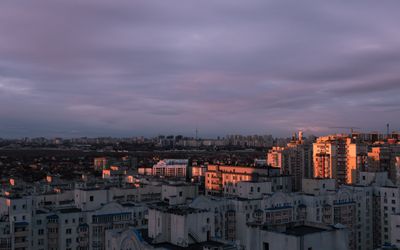 Nga tập kích các trạm xăng ở Kyiv, 2 người chết