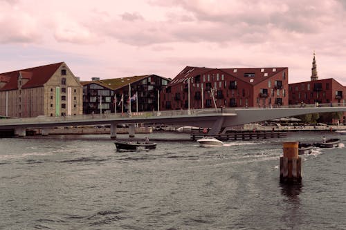 Безкоштовне стокове фото на тему «inderhavnsbroen, берег, будівлі»