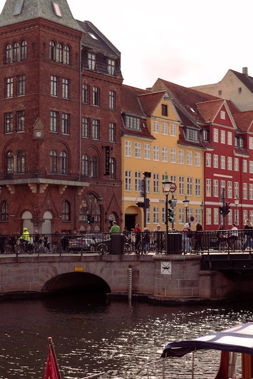 Безкоштовне стокове фото на тему «nyhavn, вертикальні постріл, готель бетель»