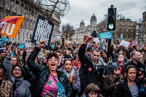 政治的抗議ロンドン