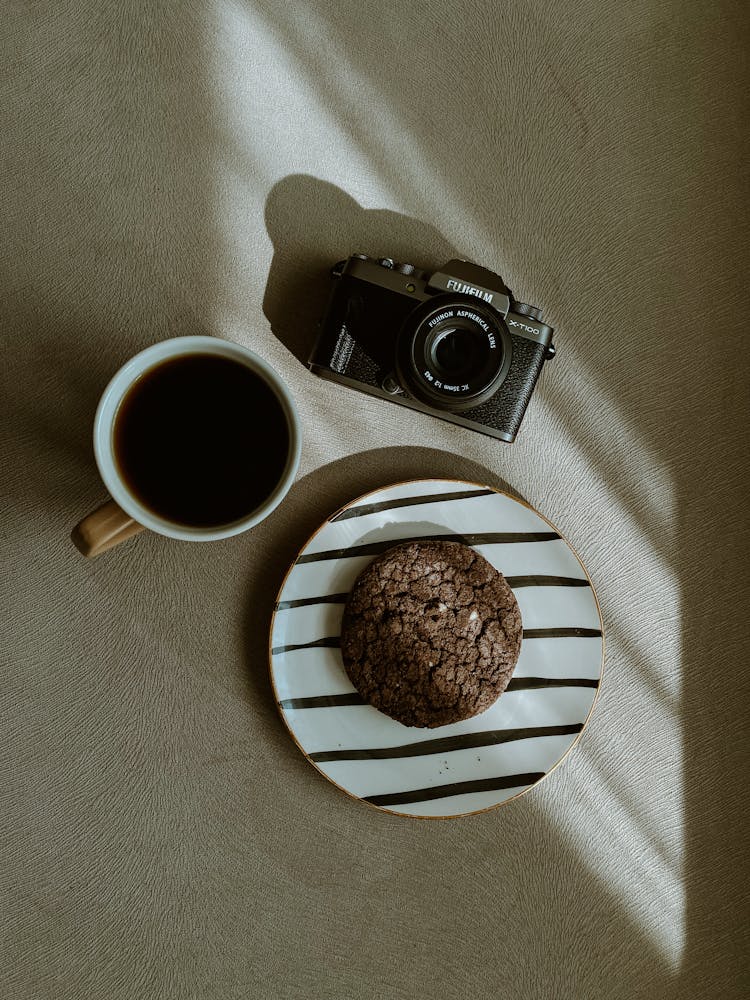 Cookie, Coffee And A Camera