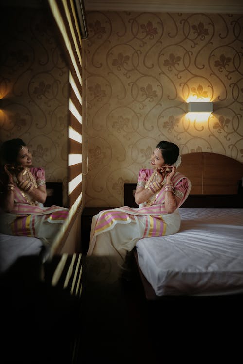 印度女人, 反射, 坐 的 免費圖庫相片
