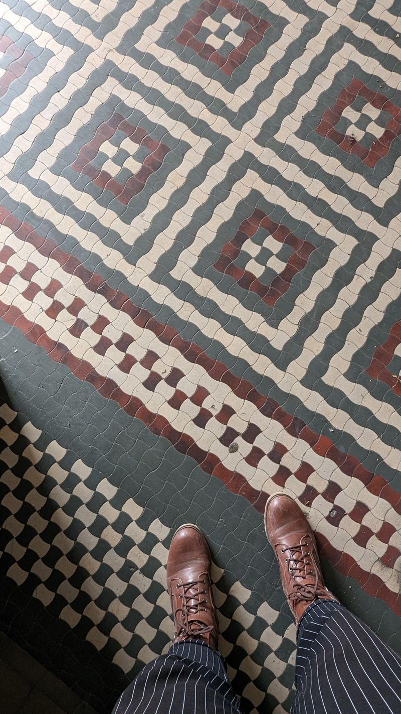 How to Decide If Curved Marble-Pattern Tile Fits Your Space