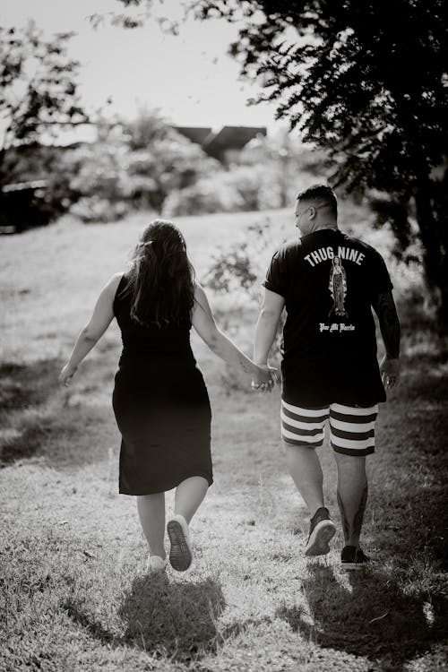 Ilmainen kuvapankkikuva tunnisteilla aviomies, käsi kädessä, kävely