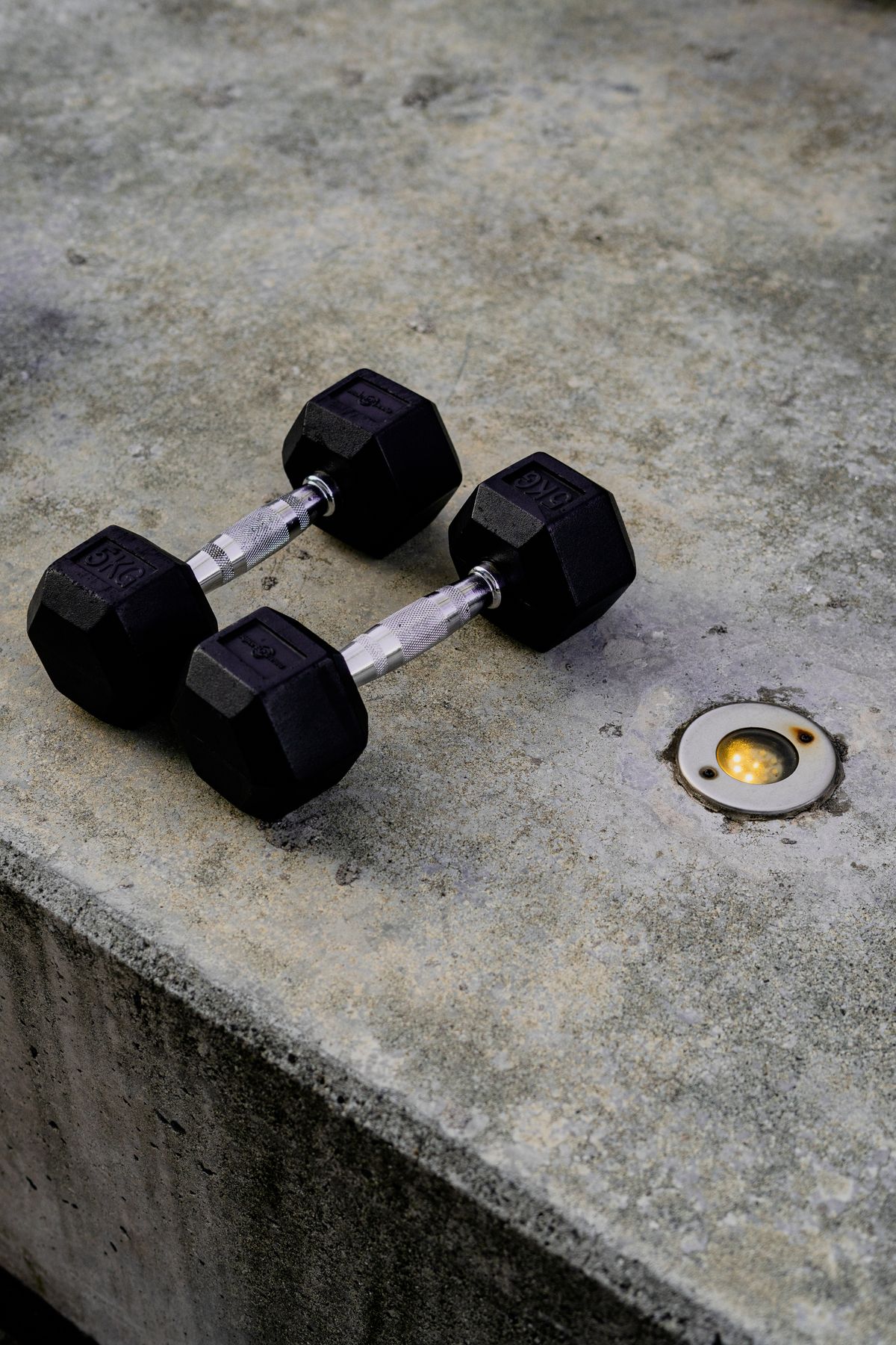 Pair of black hex dumbbells