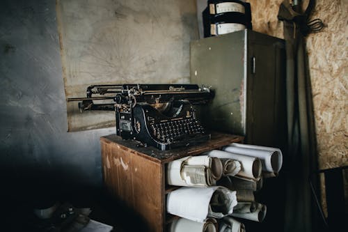 Photo of an Antique Typewriter 