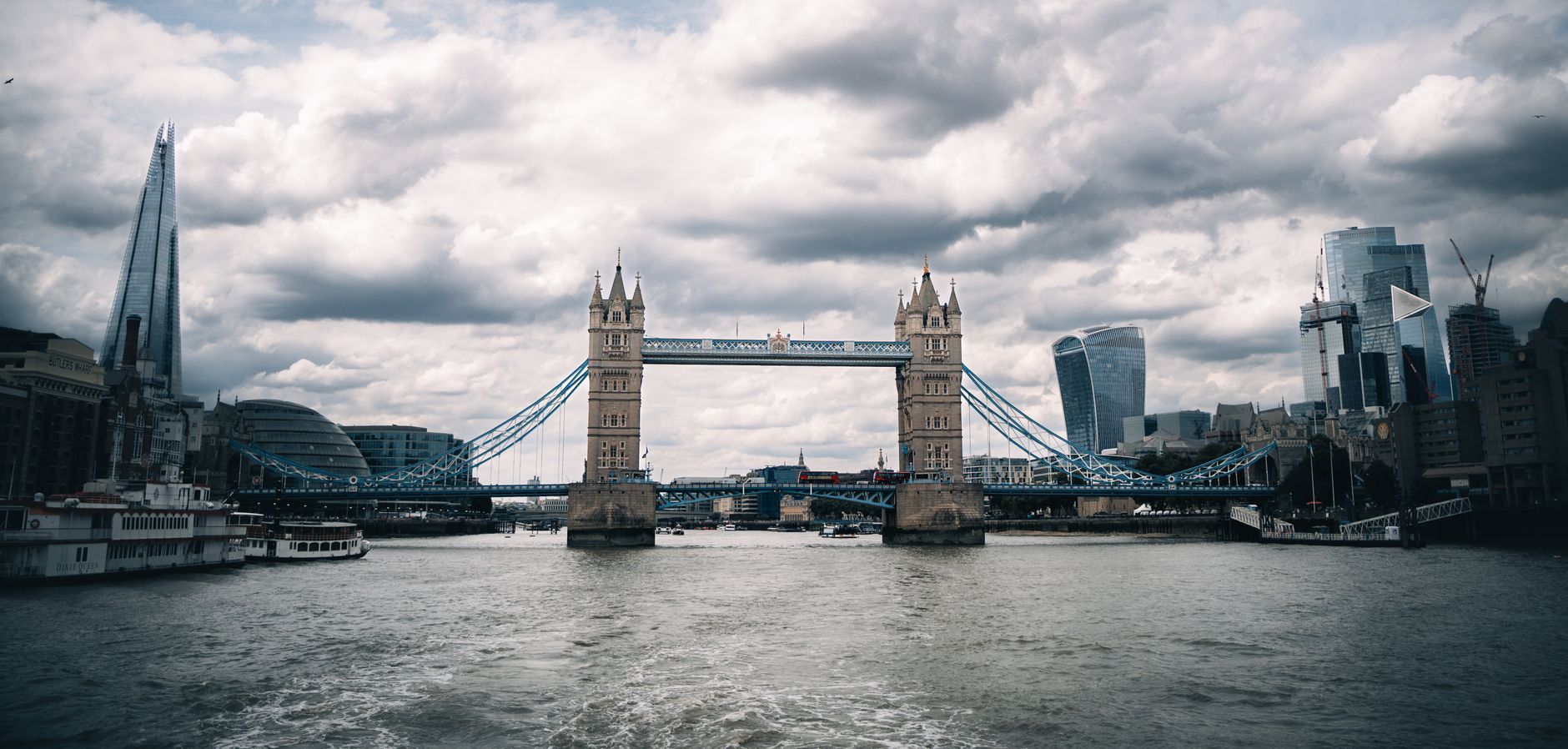 https://images.pexels.com/photos/15713993/pexels-photo-15713993.jpeg?auto=compress&cs=tinysrgb&dpr=2&h=650&w=940