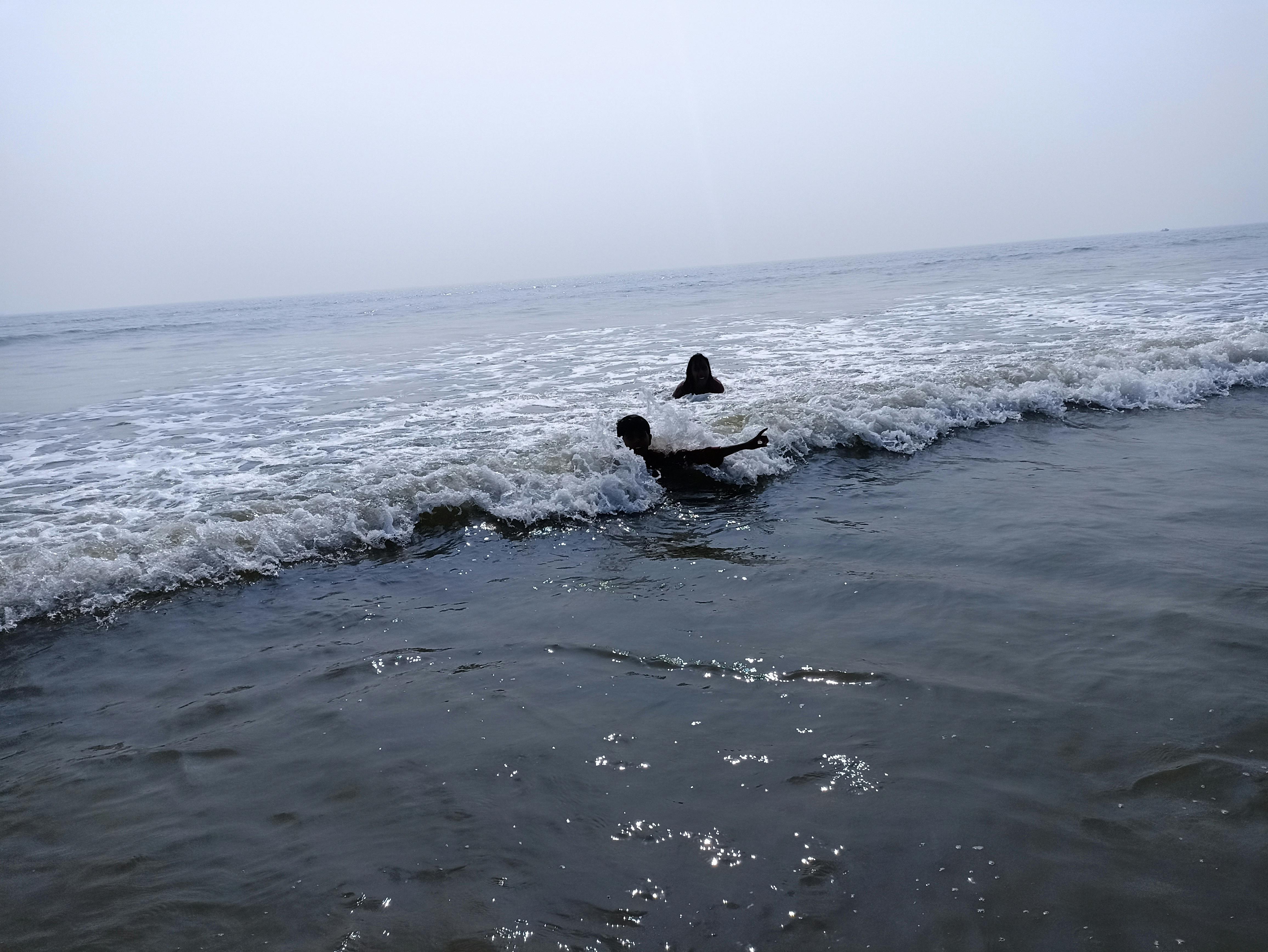 테슬라 모델3 주차장 이미지